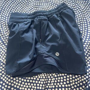 Lululemon True Navy Hotty Hot Low Rise Lined Short 4” Women Size 2